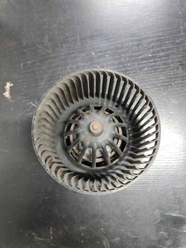 Моторчик печки Renault Logan