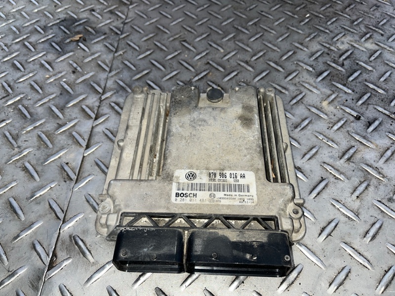 Запчасть блок управления двигателем Volkswagen Touareg 2002-2010 1 AYH 070906016AA контрактная Блок управления двигателем Volkswagen Touareg 2002-2010 1 AYH 070906016AA контрактная