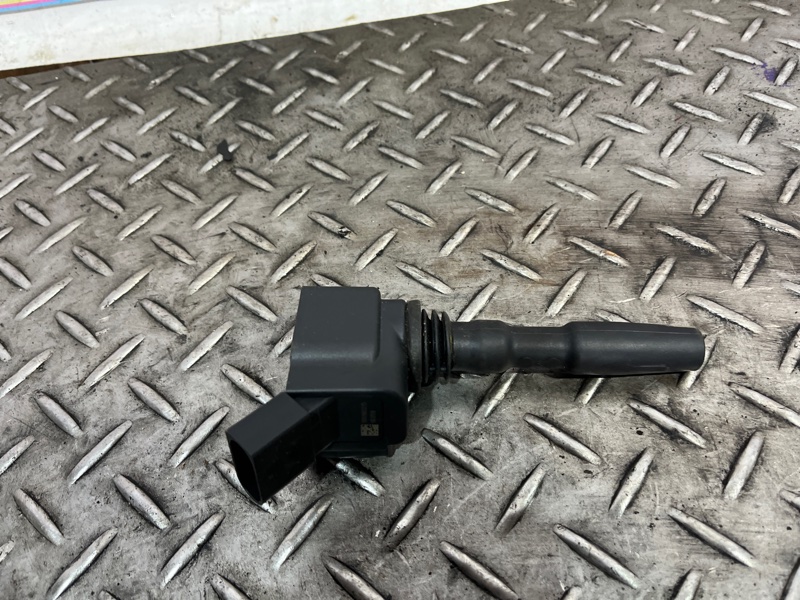 Катушка зажигания Volkswagen Polo 5 CJZ 04E905110E контрактная