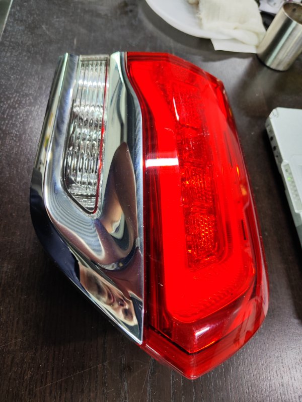 Фонарь задний задний левый Grand Cherokee 2016-2021 WK2