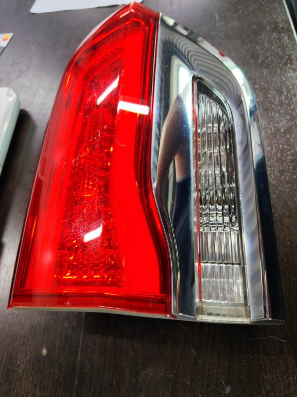 Фонарь задний задний левый Grand Cherokee 2016-2021 WK2