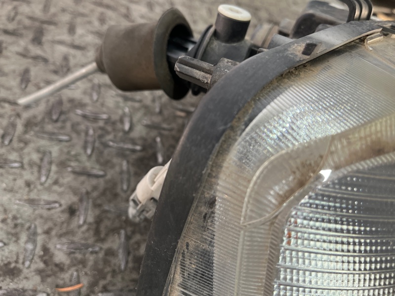 Фара галогеновая передняя правая Logan 2007 Фара галогеновая передняя правая Logan 2007