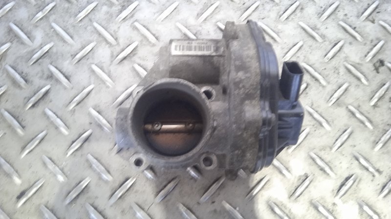 Запчасть дроссельная заслонка Ford Fiesta MK5 1.4-1.6 2S6UEB контрактная Дроссельная заслонка Ford Fiesta MK5 1.4-1.6 2S6UEB контрактная