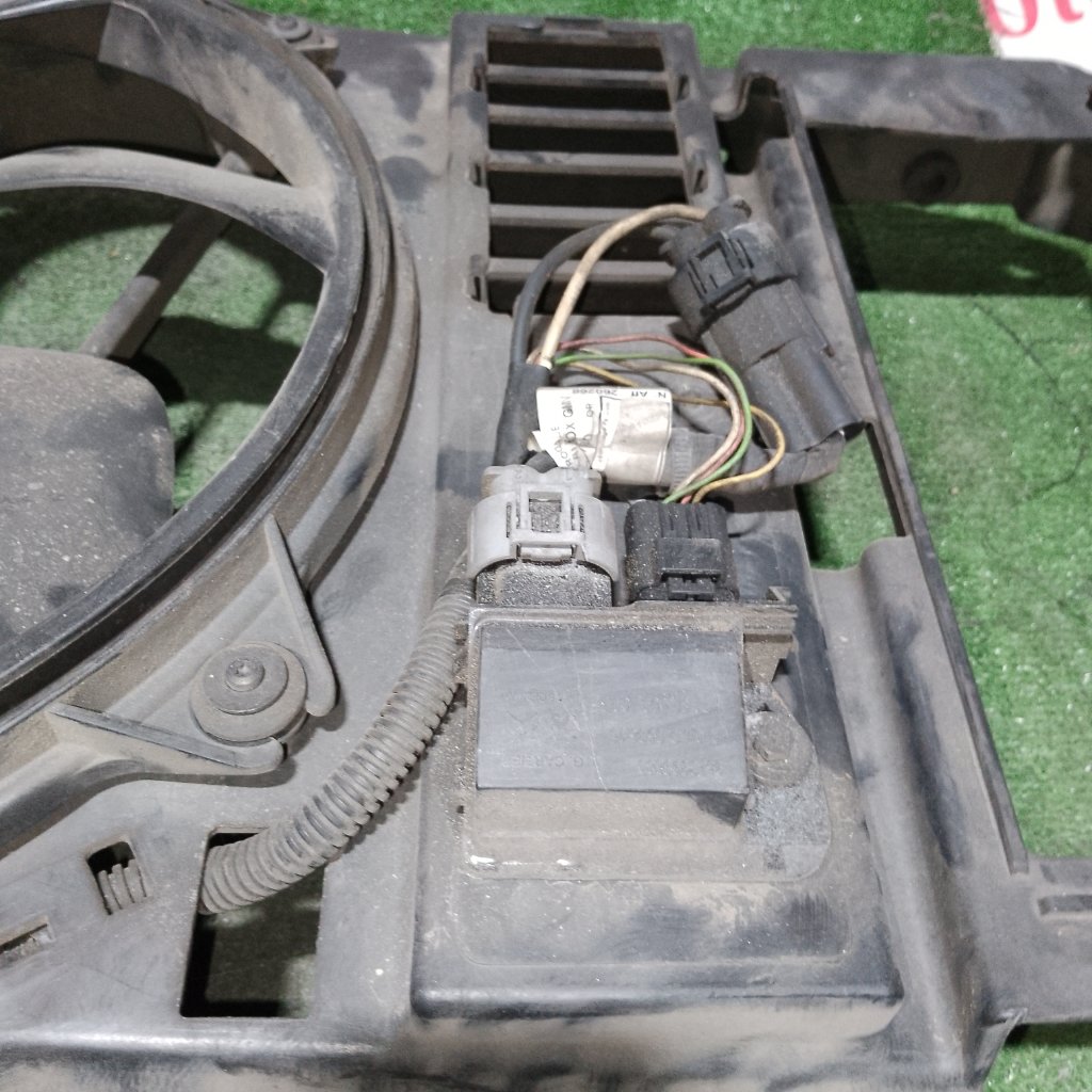 Вентилятор радиатора C4 Picasso 2008