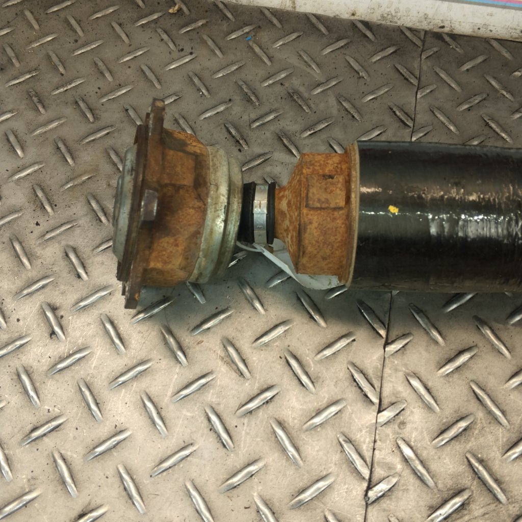 Карданный вал задний Mitsubishi Pajero 4 3.2 4m41