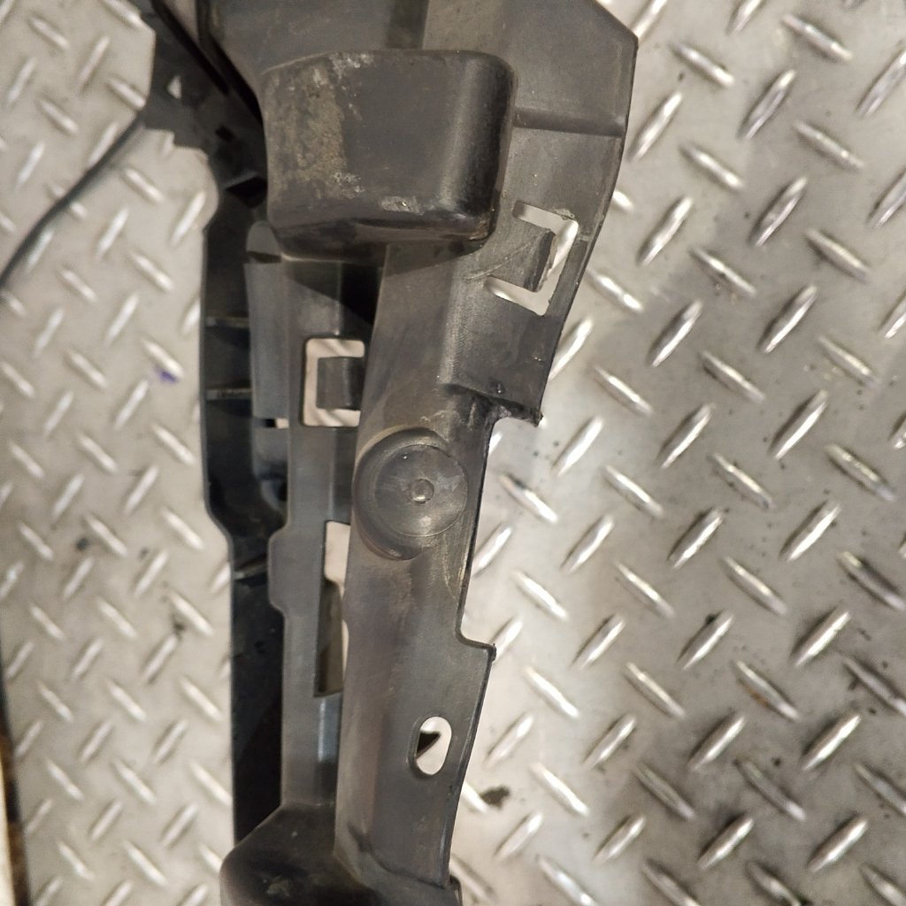 Усилитель бампера передний Focus 2010 2 Усилитель бампера передний Focus 2010 2