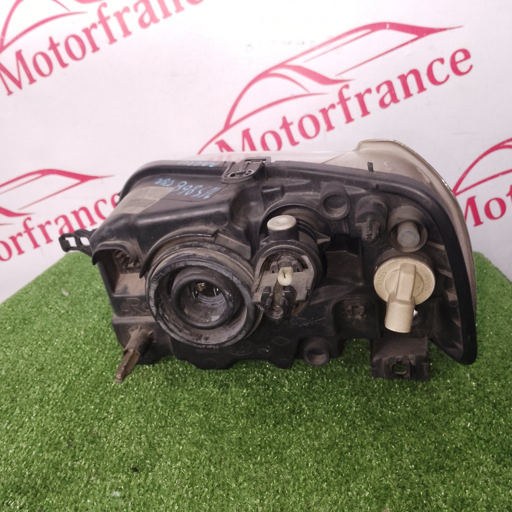 Фара галогеновая передняя правая Logan 2007 1 Фара галогеновая передняя правая Logan 2007 1