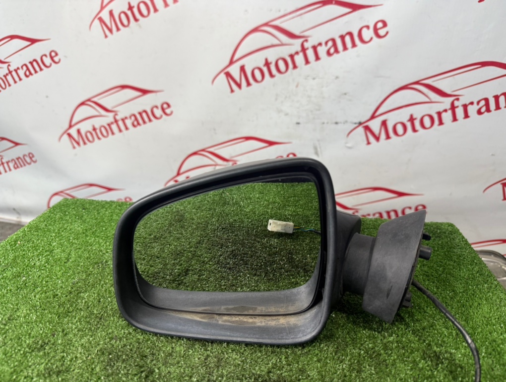 Запчасть зеркало электрическое левое Renault Logan 2012 1 8200497486 контрактная Зеркало электрическое левое Renault Logan 2012 1 8200497486 контрактная