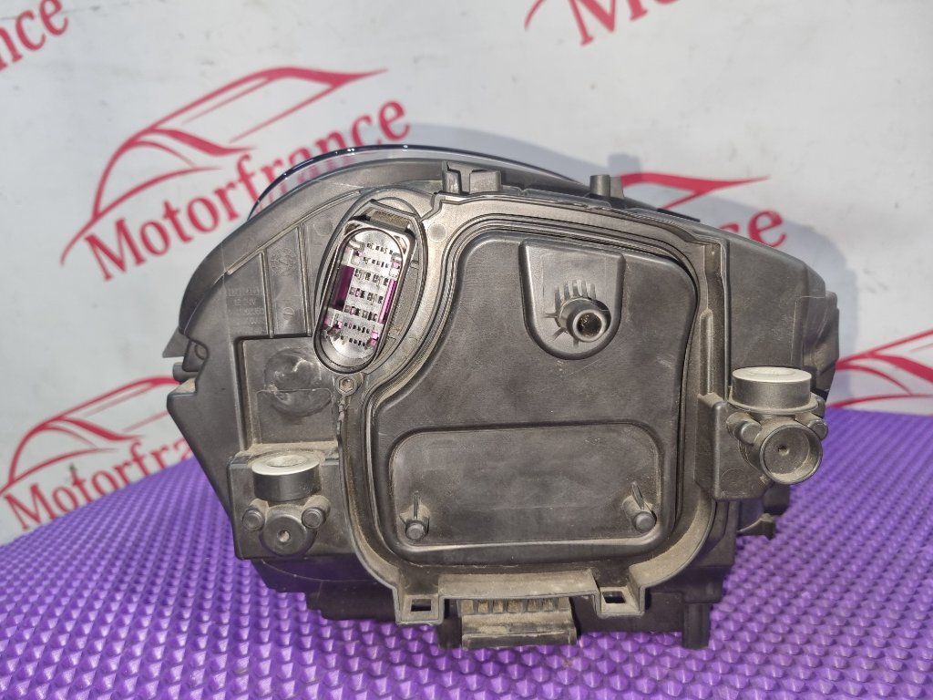 Фара светодиодная левая Macan