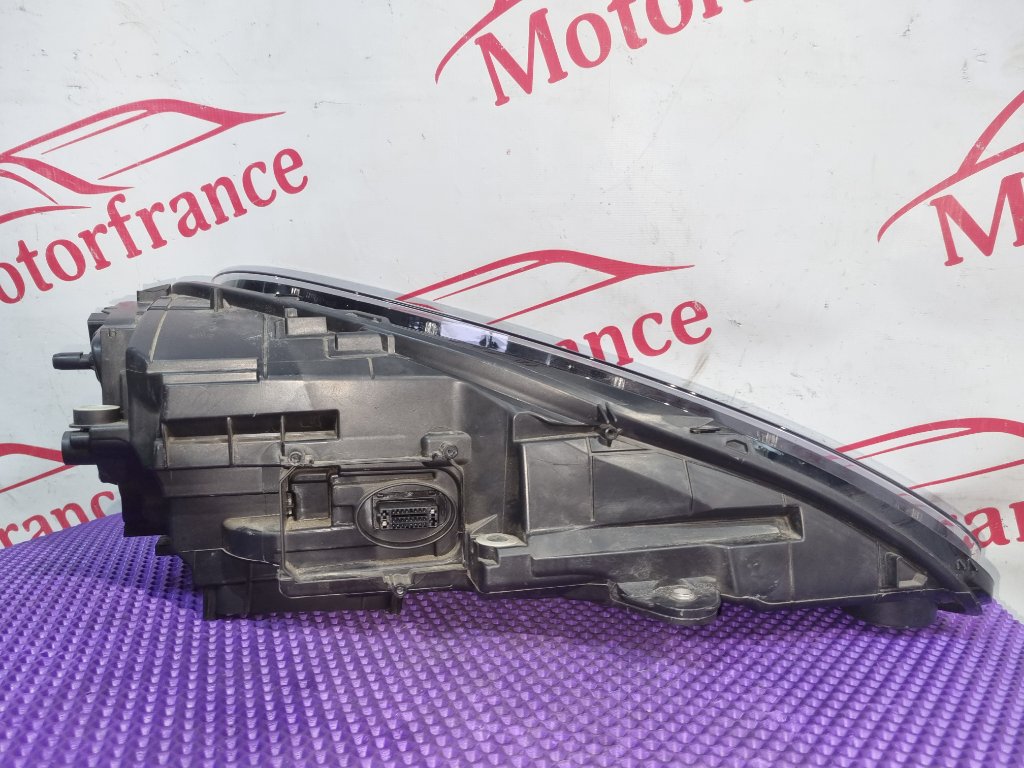 Фара светодиодная левая Macan