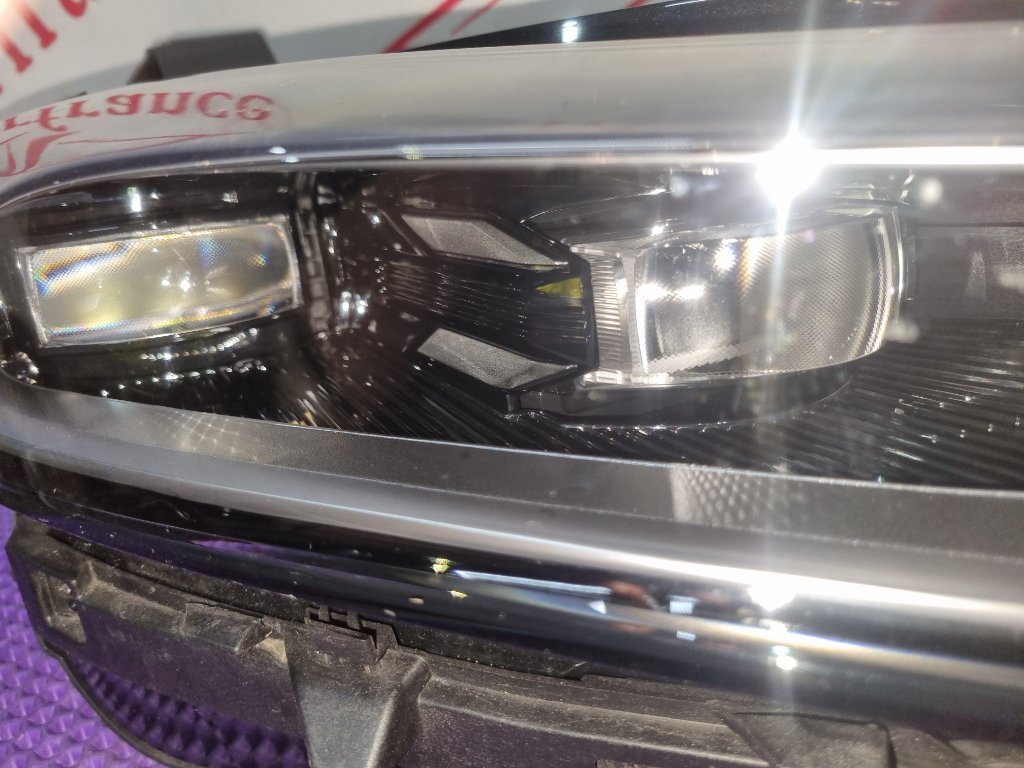 Фара светодиодная передняя правая K8