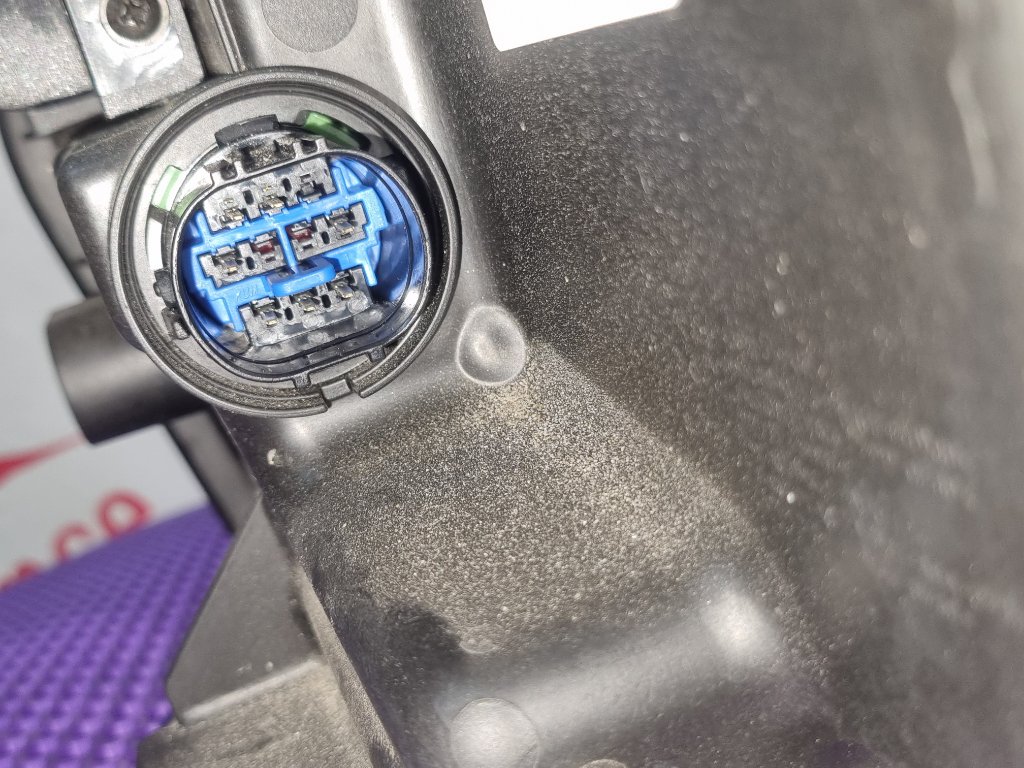 Фара светодиодная передняя правая K8