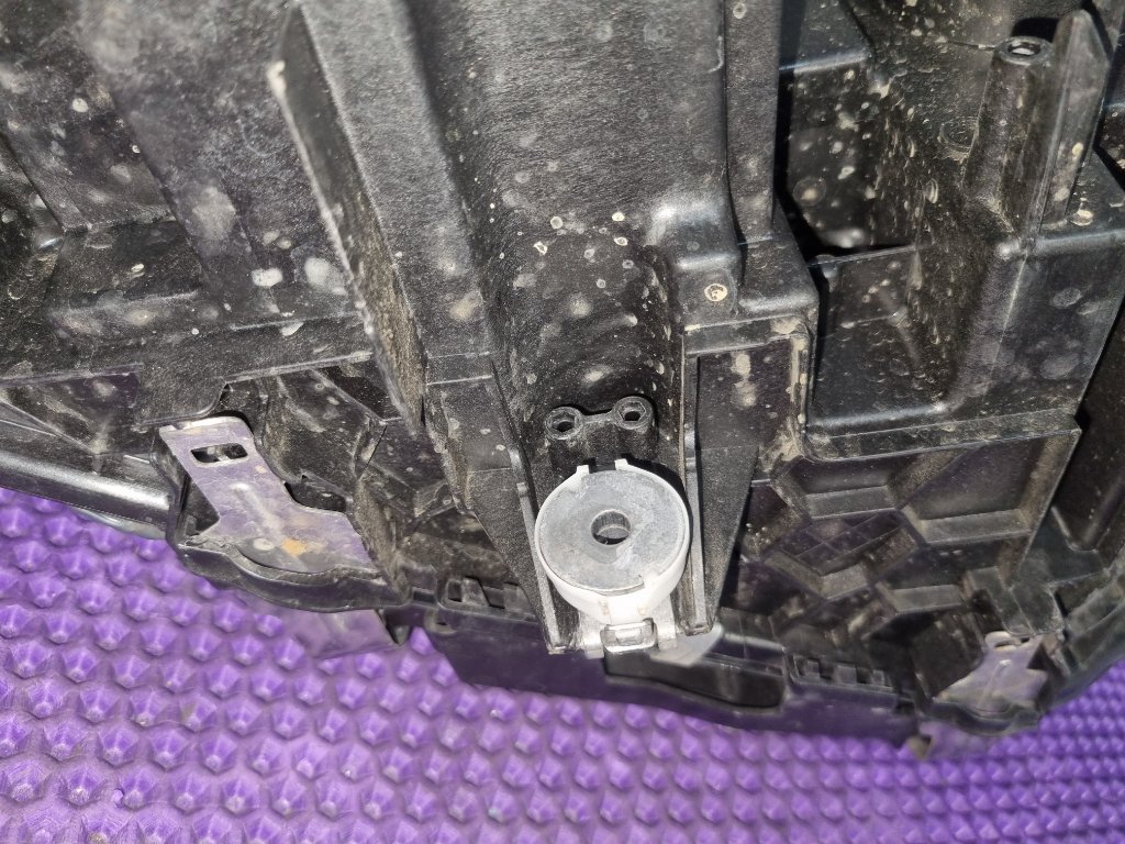 Фара светодиодная левая 3-Series