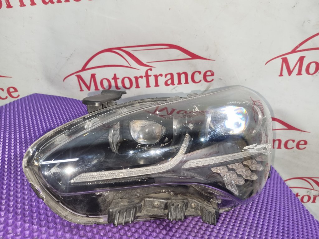 Фара светодиодная Kia Stinger 92101J5000 контрактная