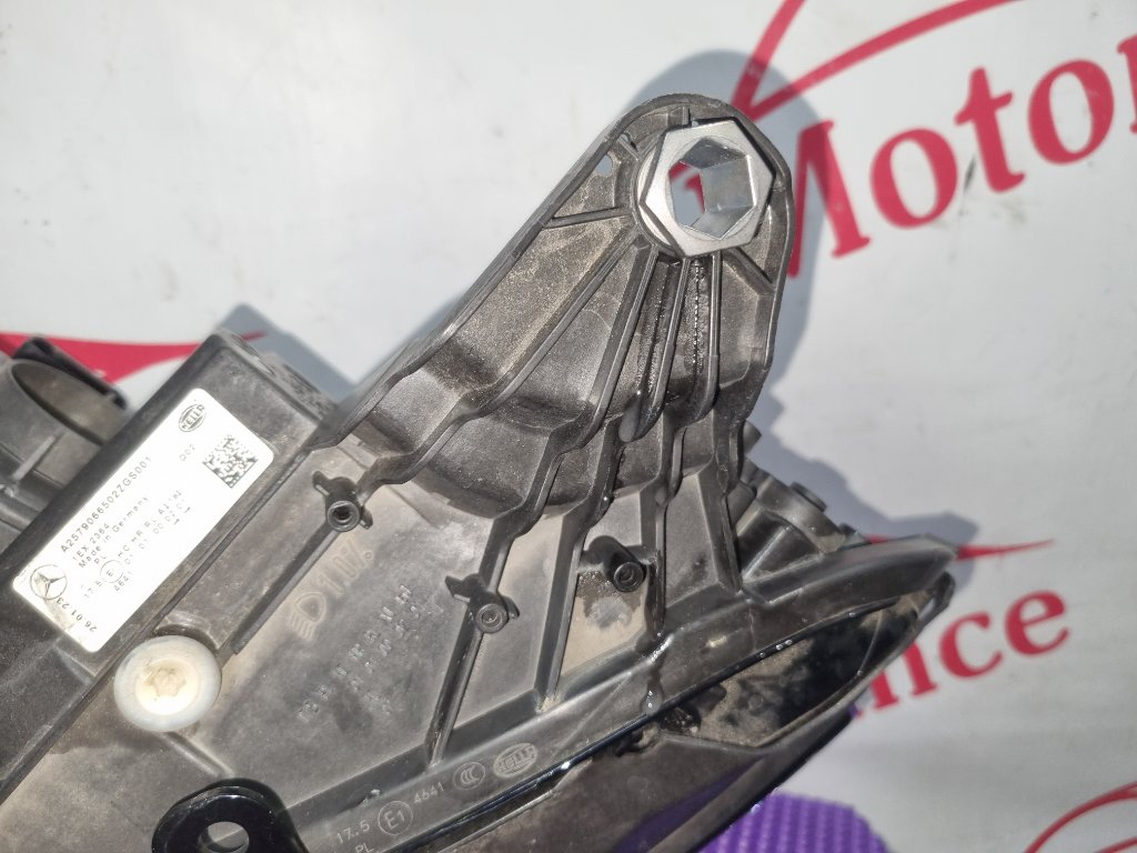 Фара светодиодная левая CLS-Class C257