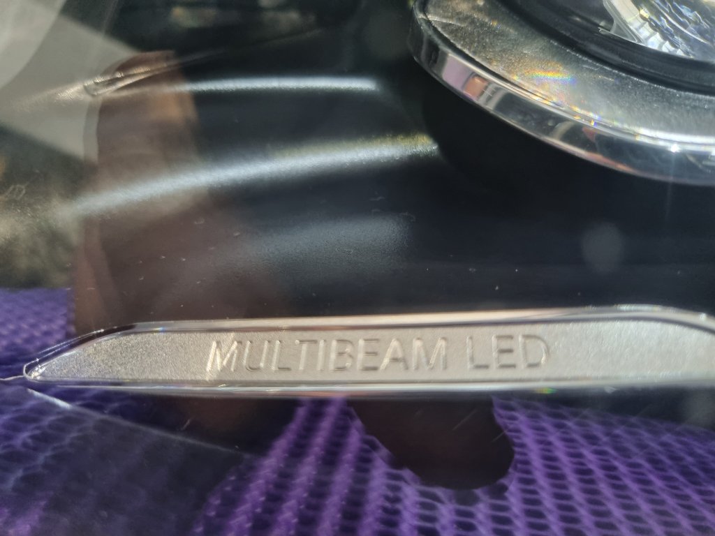 Фара светодиодная левая E-Class W213