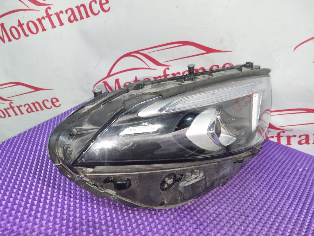 Фара светодиодная правая A-Class W177