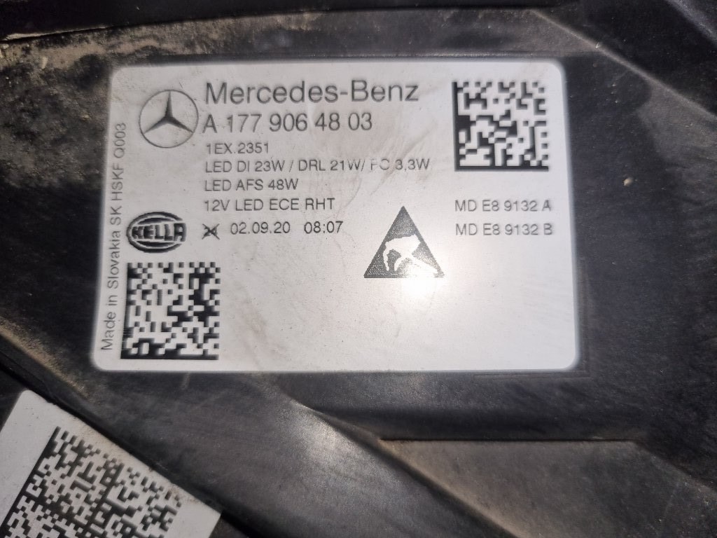 Фара светодиодная правая A-Class W177