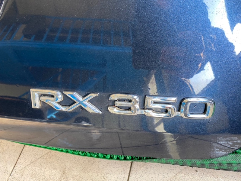 Эмблема багажника Lexus Rx350 GSU35 2GRFE 2003 (б/у)