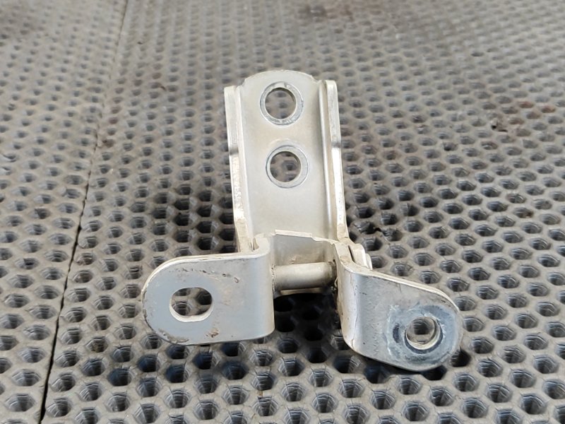 Петля  двери передняя левая GX460 2010 URJ150 1URFE