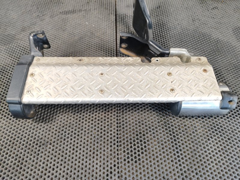 Бампер задний правый Land cruiser 2015 GRJ79 1GRFE