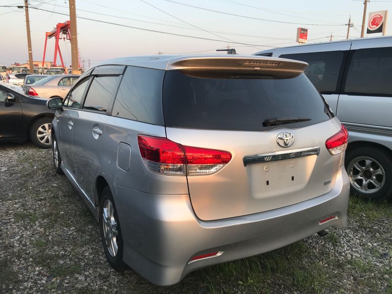 Toyota wish zge20