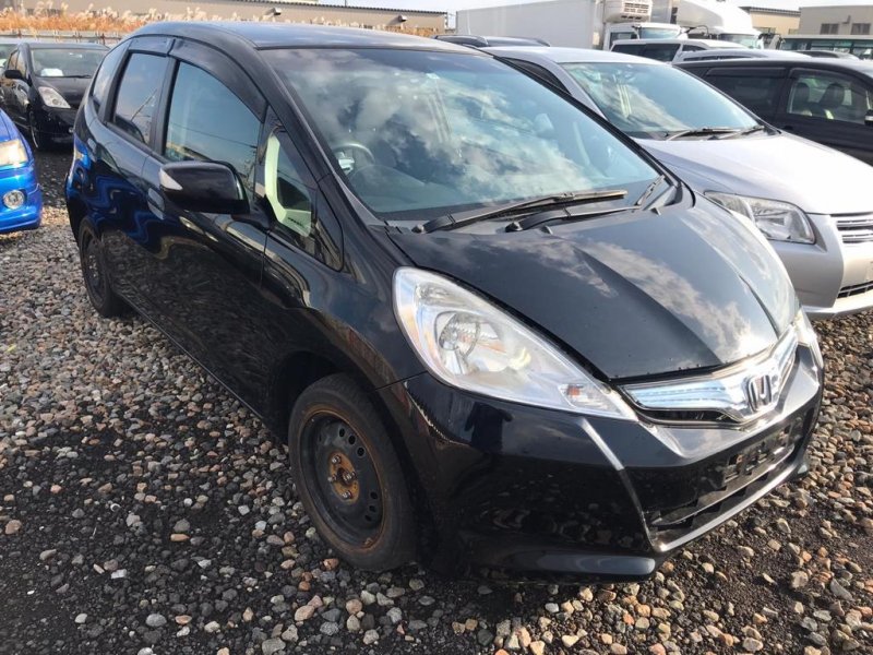 Пластик замка багажника задний FIT 2011 GP1 LDA