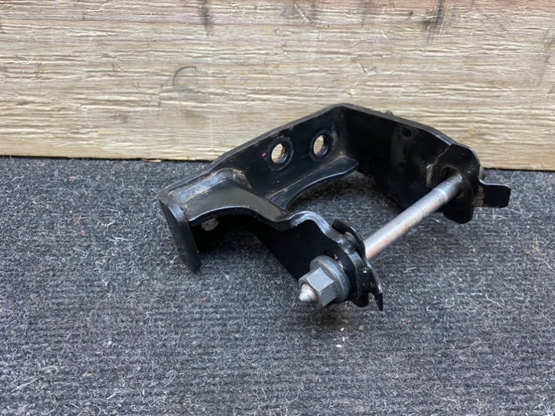 Кронштейн опоры двигателя левый TOYOTA COROLLA FIELDER ZRE144 2ZRFAE