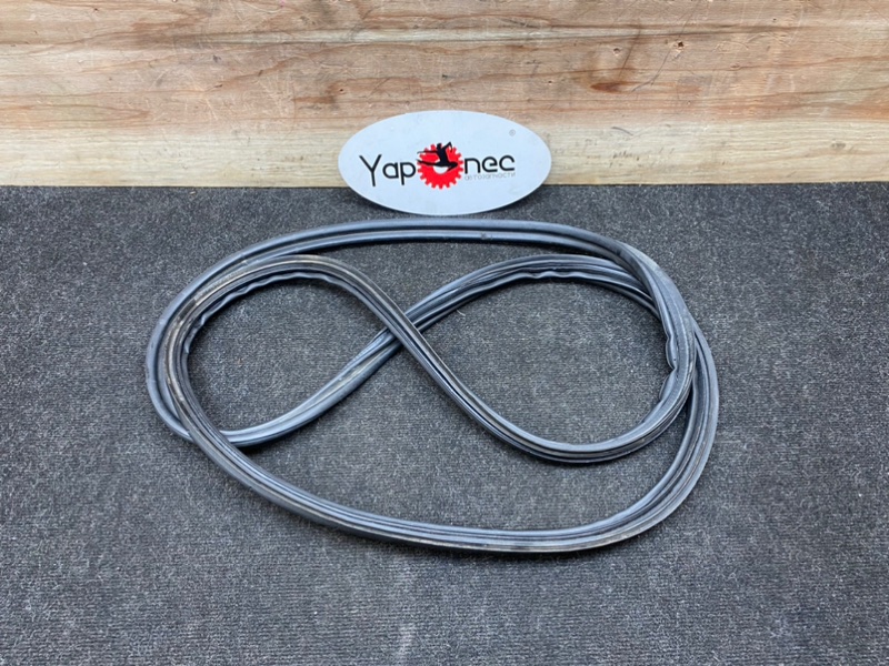 Запчасть уплотнительная резинка багажника задняя TOYOTA COROLLA FIELDER 2011 ZRE144 2ZRFAE 6788113260 контрактная Уплотнительная резинка багажника задняя TOYOTA COROLLA FIELDER 2011 ZRE144 2ZRFAE 6788113260 контрактная