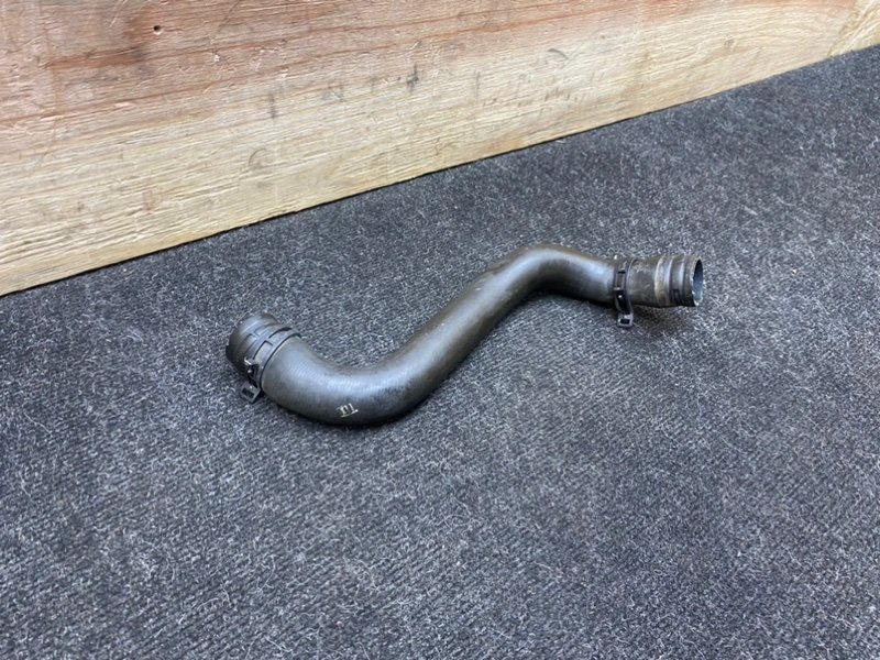 Патрубок радиатора передний Mercedes-Benz A 180 (176.042) W176 M270.910 1600сс 4 цилиндра GASOLINE TURBO 2WD 4х2