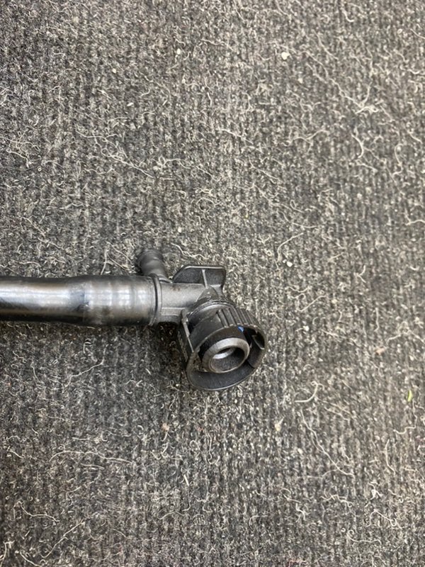 ТРУБКА ВАКУУМНАЯ A 180 (176.042) 2013 W176 M270.910 1600сс 4 цилиндра GASOLINE TURBO 2WD 4х2