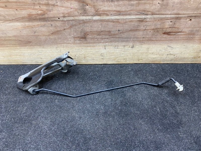 Держатель капота передний FIT 2014 GK3 L13B