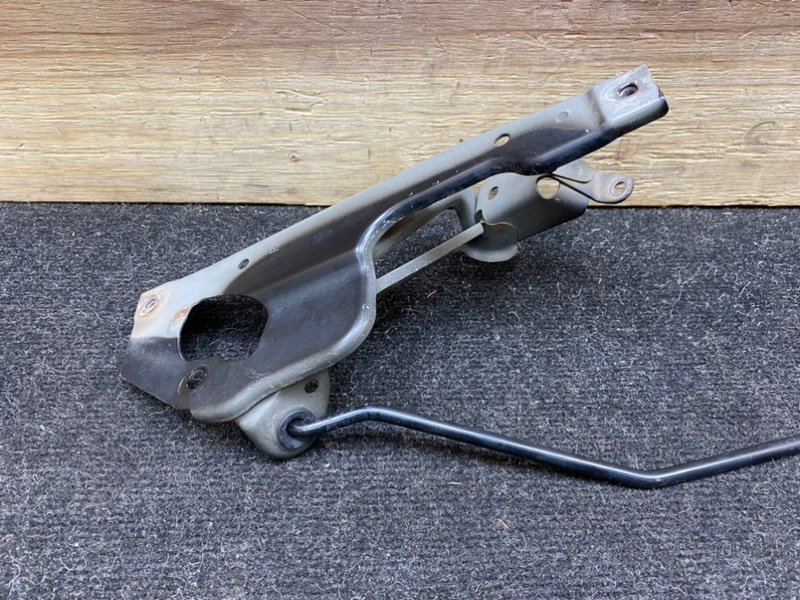 Держатель капота передний HONDA FIT GK3 L13B