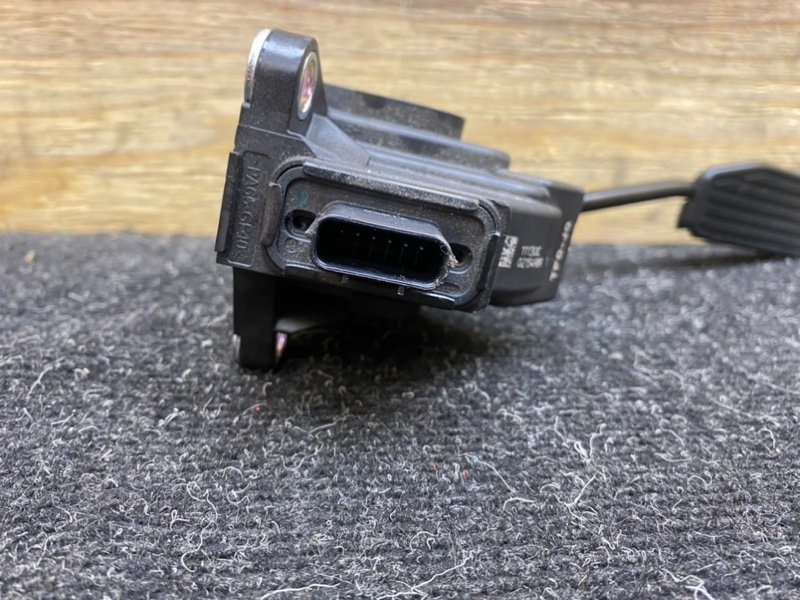 Педаль газа FREED 2011 GB3 L15A