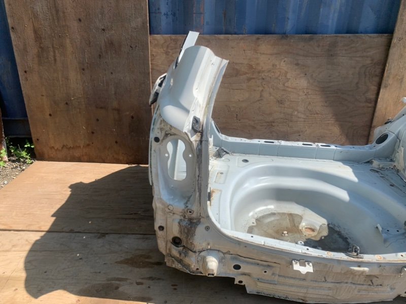 Крыло заднее правое TOYOTA COROLLA FIELDER NZE141 1NZ-FE