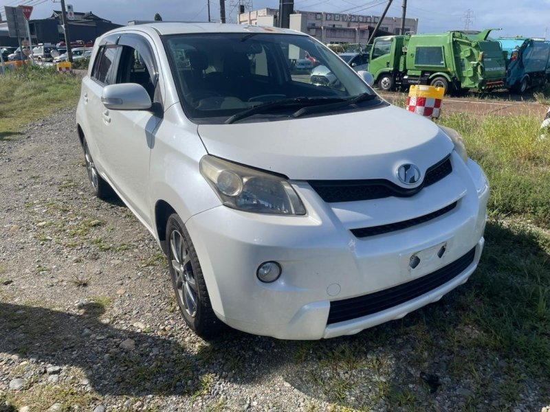 Дверь задняя левая IST 2009 NCP115 1NZ-FE