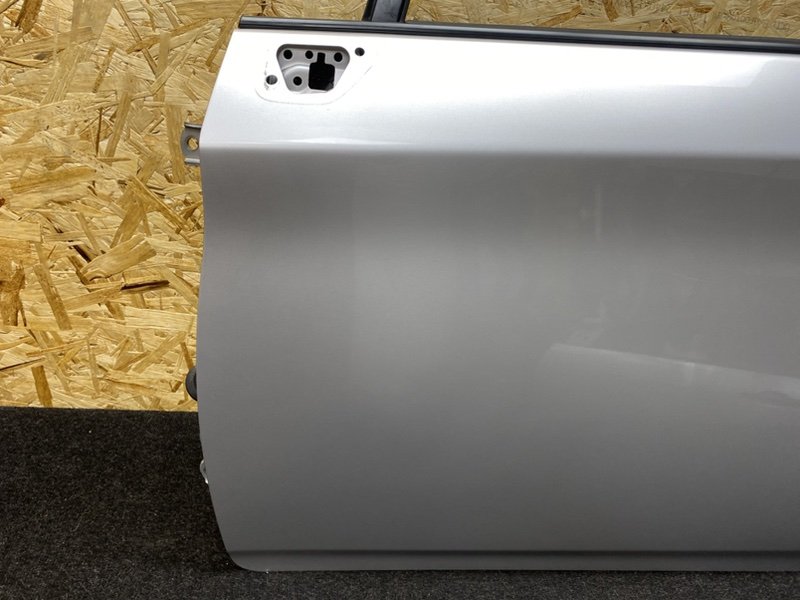 Дверь передняя левая PRIUS 2010 ZVW30 2ZR-FXE