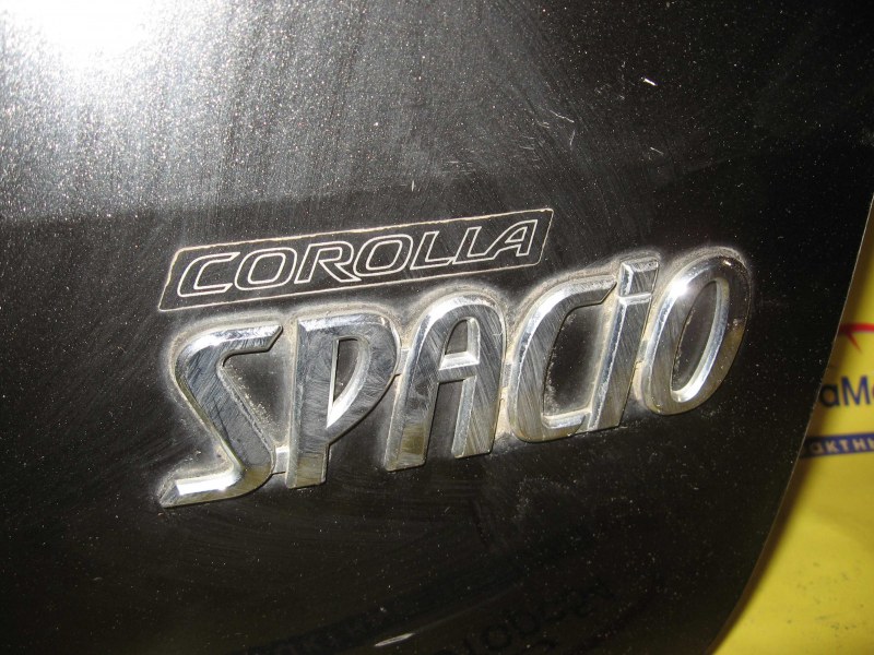 Эмблема Toyota Corolla Spacio NZE121