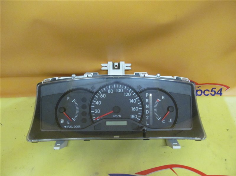 Панель приборов Toyota Corolla NZE121 1NZ-FE 2001