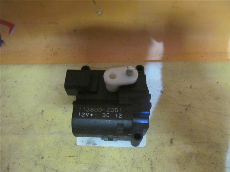 Сервопривод заслонок печки Toyota Corolla NZE121 1NZ-FE 2001