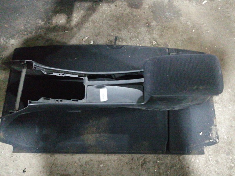 Консоль между сидений Toyota Corolla Runx NZE121 1NZ-FE 2001