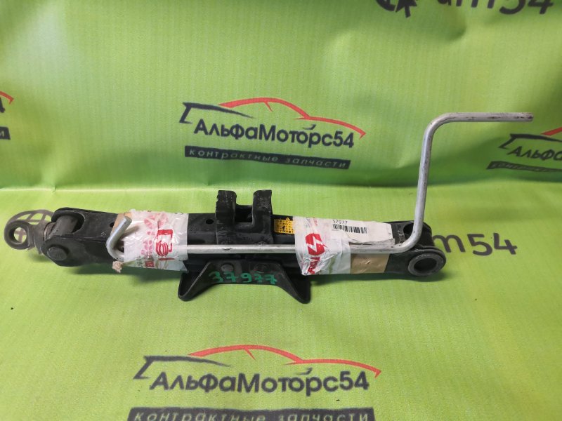 Домкрат Toyota Домкрат Toyota