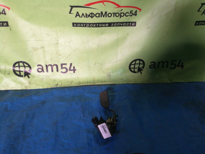 Педаль газа Toyota Avensis AZT250 1AZ-FE 2006