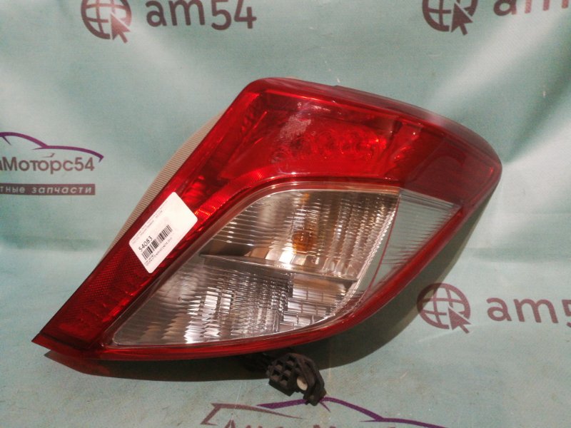 Стоп-сигнал Toyota Vitz NCP131 1NZ-FE 2010 задний правый