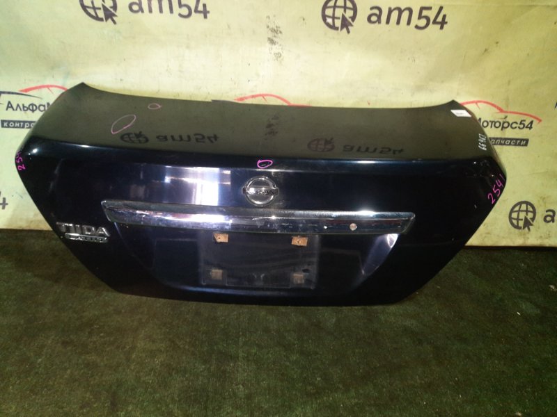Крышка багажника Nissan Tiida C11 задняя