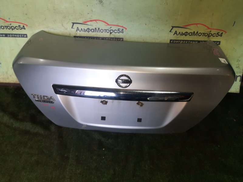 Крышка багажника Nissan Tiida C11 HR15DE 2007 задняя