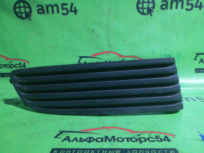 Заглушка бампера Nissan Sunny B15 QG15-DE передняя правая