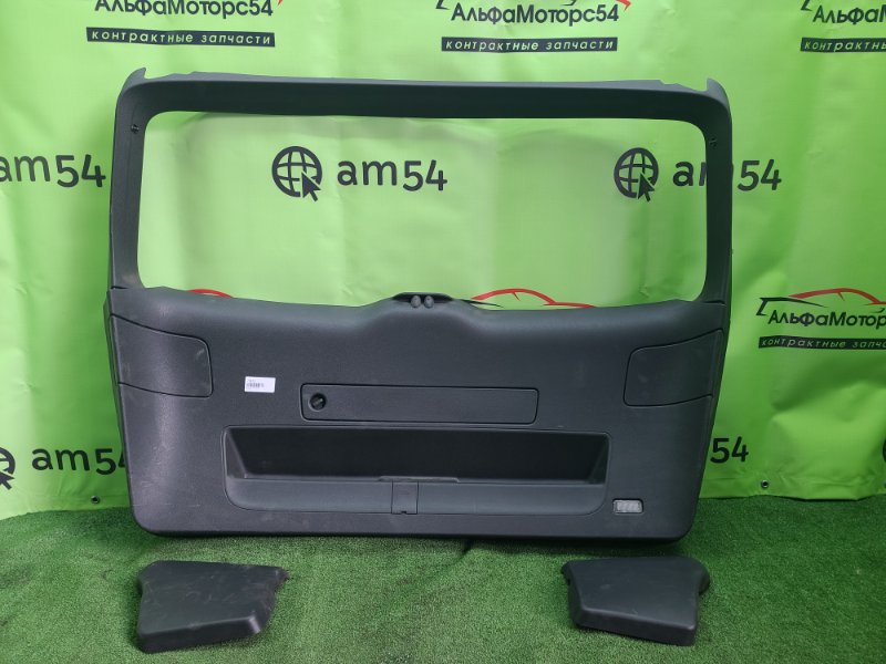 Обшивка двери багажника задняя Q5 8RB