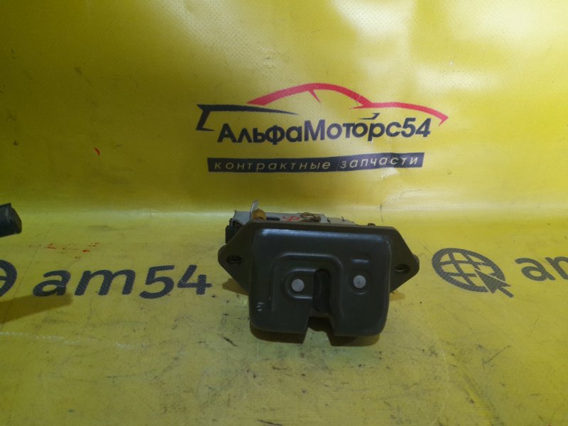 Замок 5-й двери задний SUBARU FORESTER SG5 63101-SA000 контрактная