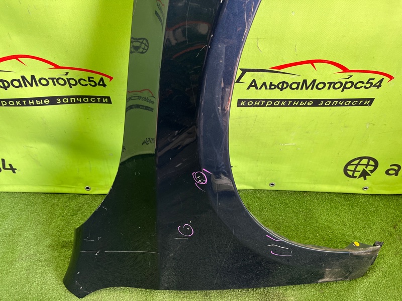 Крыло переднее правое V60 FW48